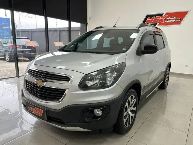Carro Chevrolet Spin 2017 Activ 1.8 (Flex) (Aut)