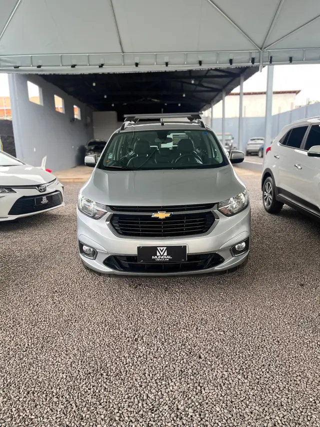 Carro Chevrolet Spin 2023 Premier 1.8 (Aut.)