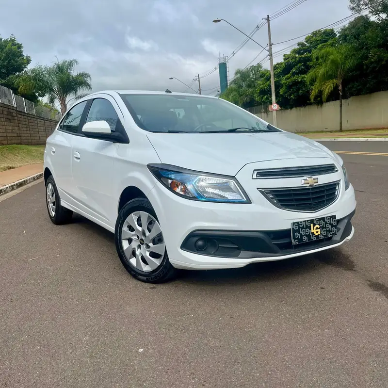 Chevrolet Onix 1.4 LT SPE/4 (Aut)