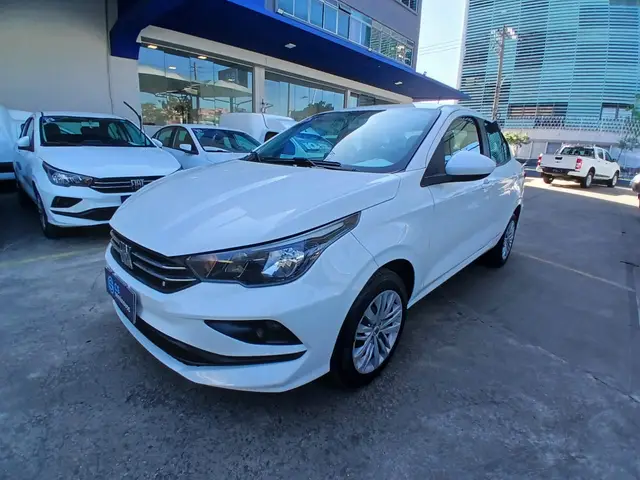 Carro Fiat Cronos 2023 Drive 1.3 (Flex) MT