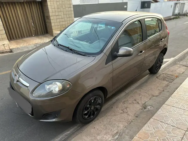 Carro Fiat Palio 2014 Attractive 1.4 8V (Flex)