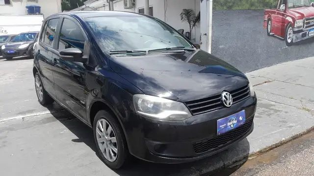 Carro Volkswagen Fox 2014 1.0 TEC (Flex) 4p
