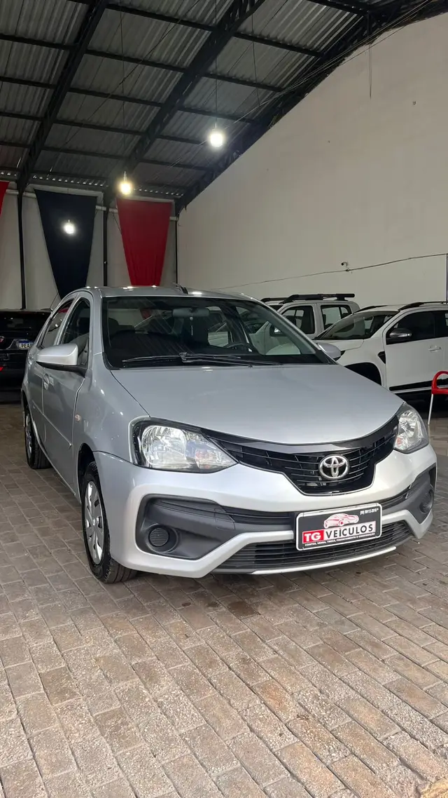 Carro Toyota Etios Sedan 2019 X 1.5 (Aut) (Flex)