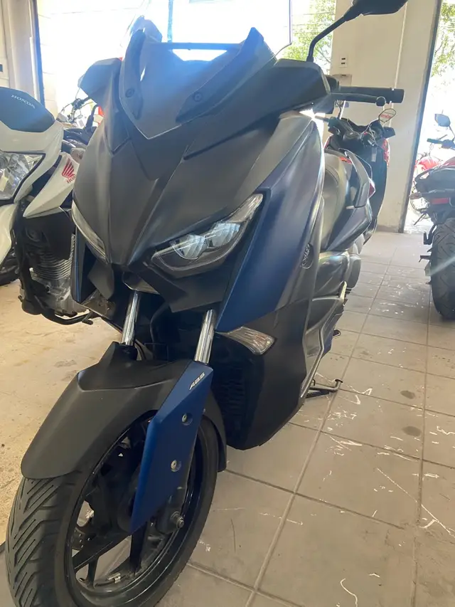 Moto Yamaha XMax 2021 250 (ABS)