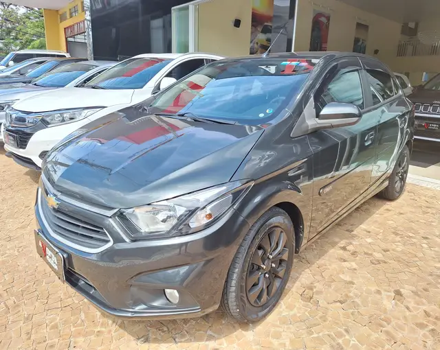 Carro Chevrolet Onix 2017 1.4 LT SPE/4 (Aut)