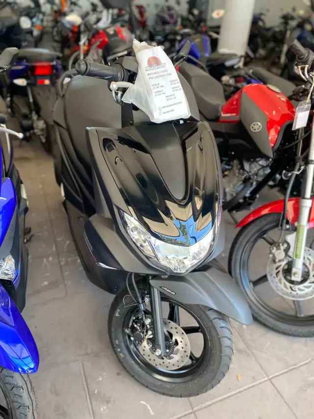Moto Yamaha Fluo 2025 ABS