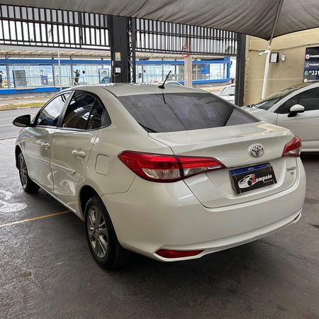 Yaris Sedan 1.5 XL Plus Connect CVT (Flex)