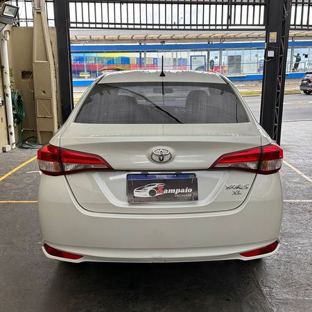 Yaris Sedan 1.5 XL Plus Connect CVT (Flex)