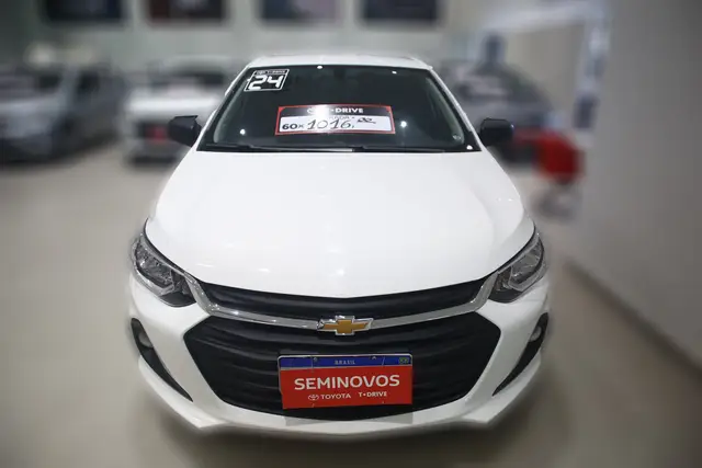 Carro Chevrolet Onix 2024 1.0