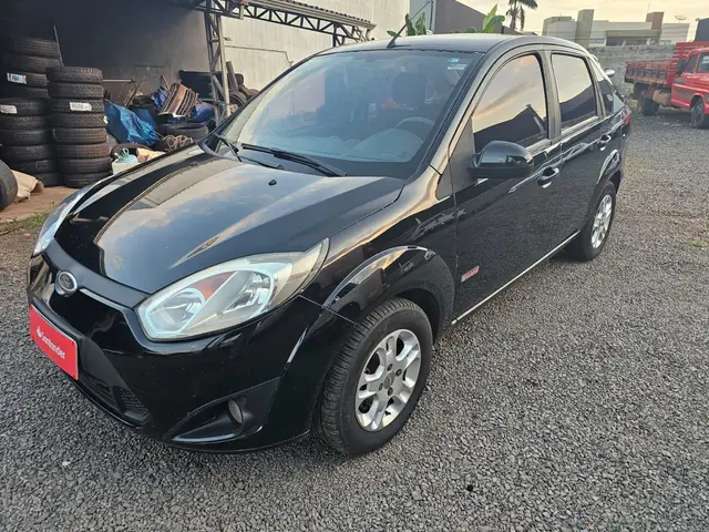 Carro Ford Fiesta Sedan 2013 Sed. 1.6 8V Flex 4p