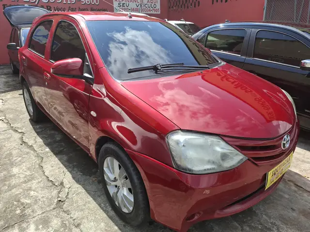 Carro Toyota Etios 2014 X 1.3 (Flex)