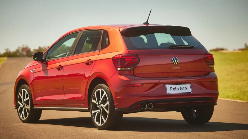 VW Polo 50 anos: como o hatch deu vida a três novos SUVs no Brasil