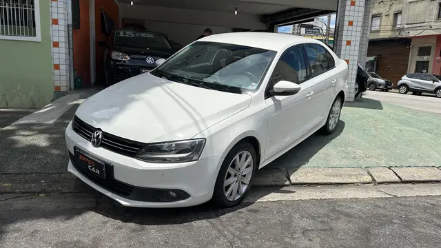 Carro Volkswagen Jetta 2013 2.0 Comfortline Tiptronic (Flex)