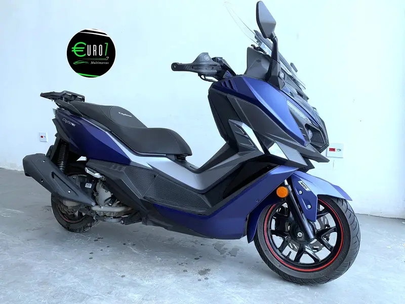 Dafra Cruisym 300