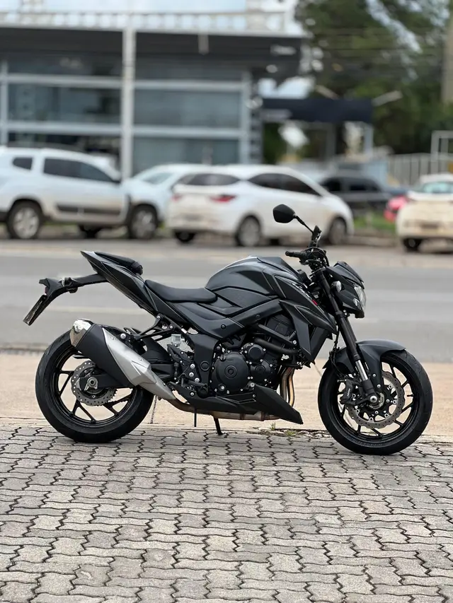 Carro Suzuki GSX-S 750 2024 GSX-S750