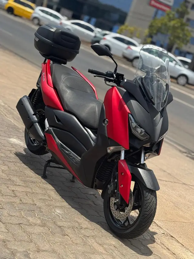 Moto Yamaha XMax 2022 250 (ABS)
