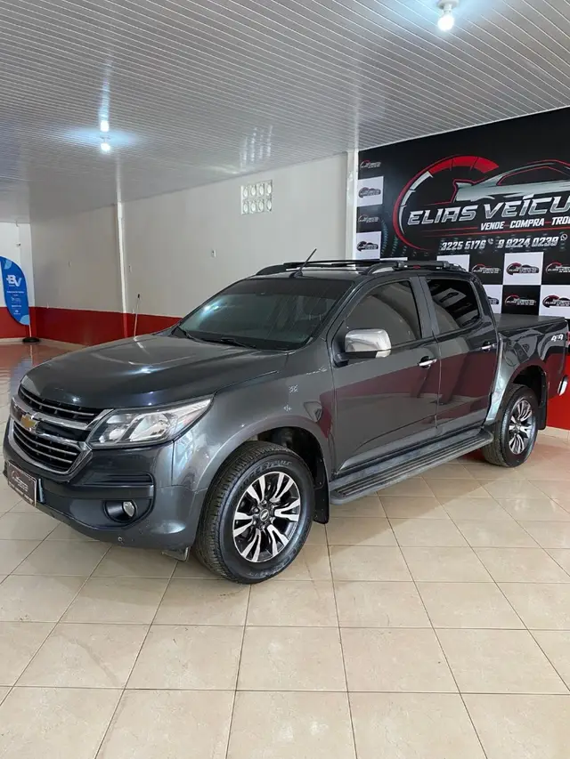 Carro Chevrolet S10 Cabine Dupla 2017 S10 2.5 ECOTEC SIDI LTZ 4WD (Cabine Dupla)
