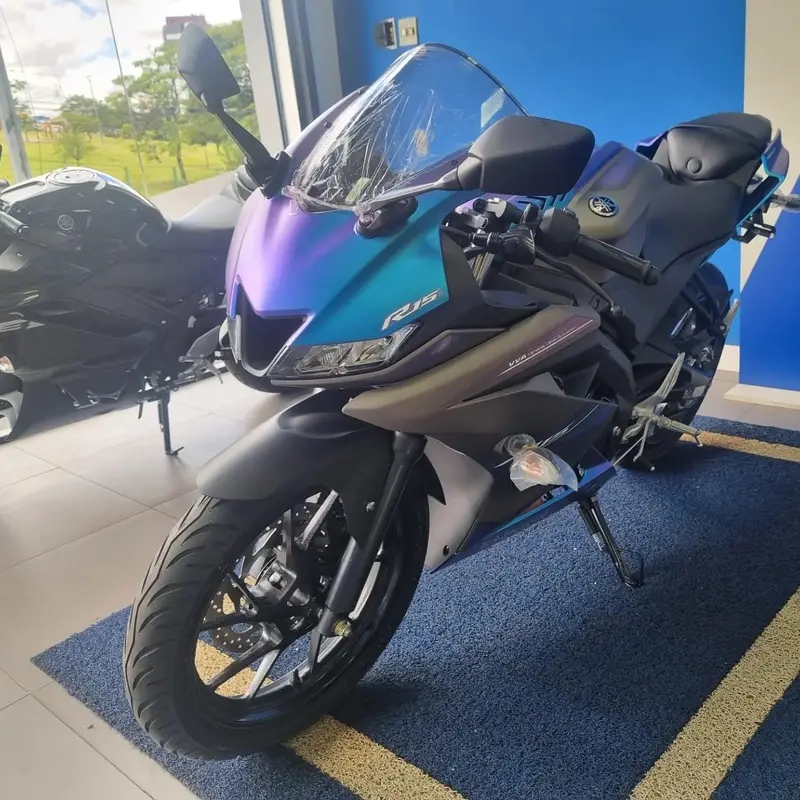 Yamaha YZF R15 ABS