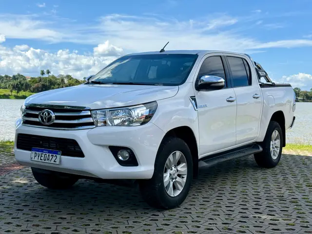 Carro Toyota Hilux Cabine Dupla 2017 Hilux 2.8 TDI SRV CD 4x4 (Aut)