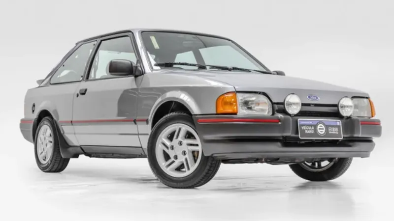 Ford Escort XR3 1988 está à venda mais caro que um Compass Overland 0km