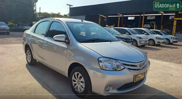 Carro Toyota Etios Sedan 2014 XS 1.5 (Flex)