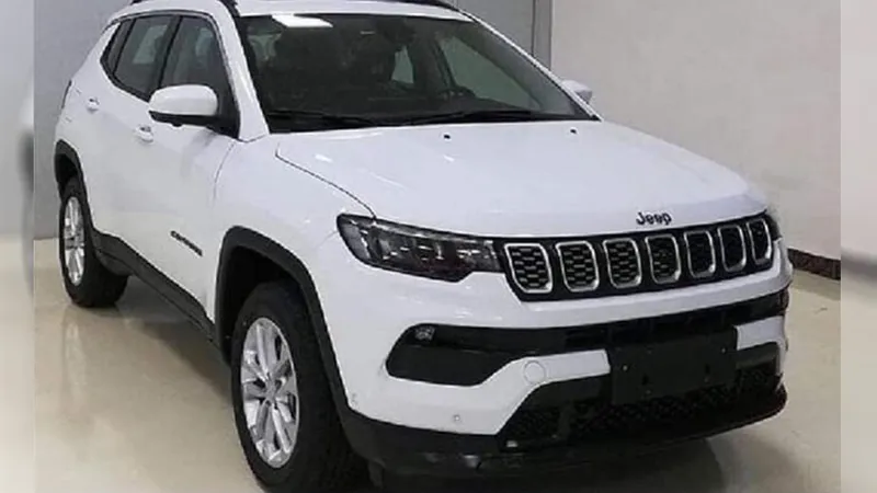 Novo Jeep Compass 1.3 turbo tem visual vazado e será assim