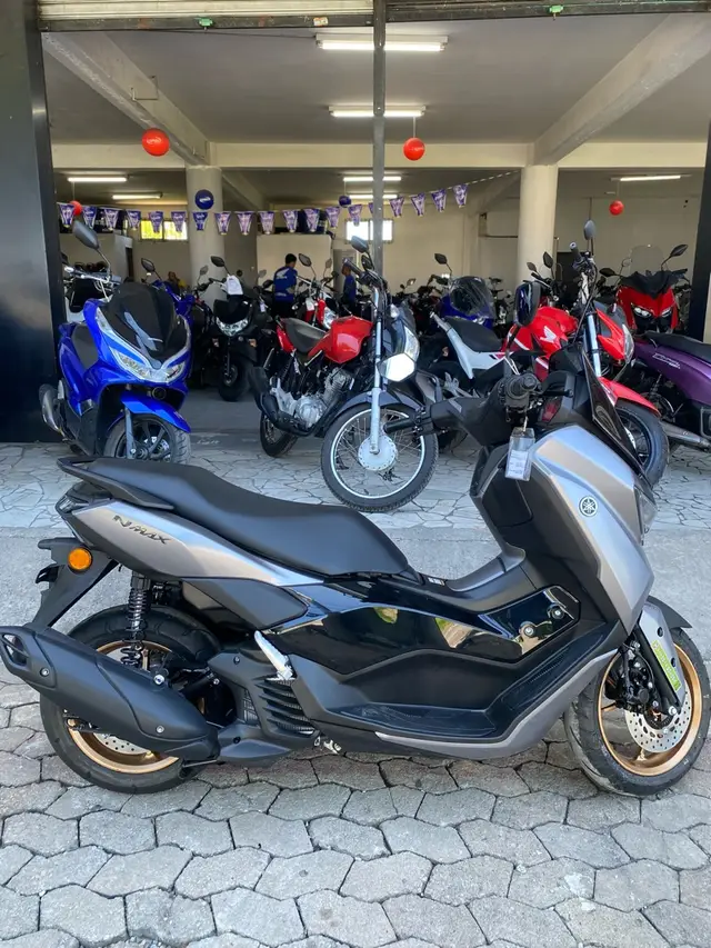 Moto Yamaha NMax 2025 Connected 160 ABS