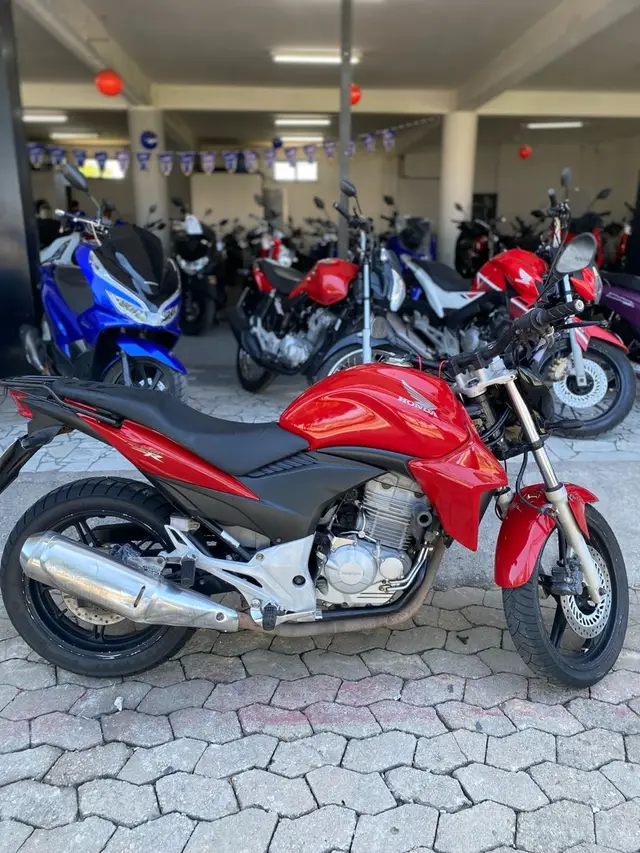 Moto Honda CB 300R 2014 Repsol