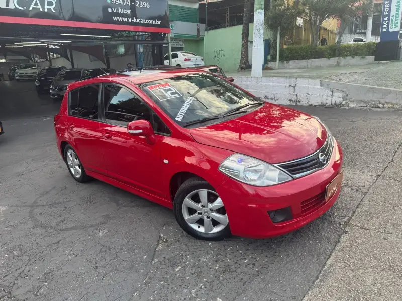 Nissan Tiida SL 1.8 (flex) (aut)