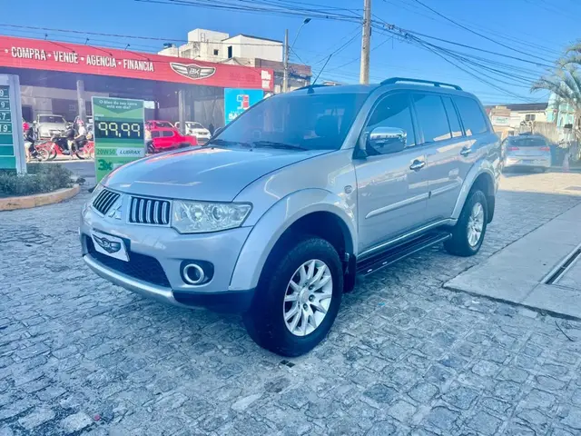 Carro Mitsubishi Pajero Dakar 2010 3.2 16V (aut.)