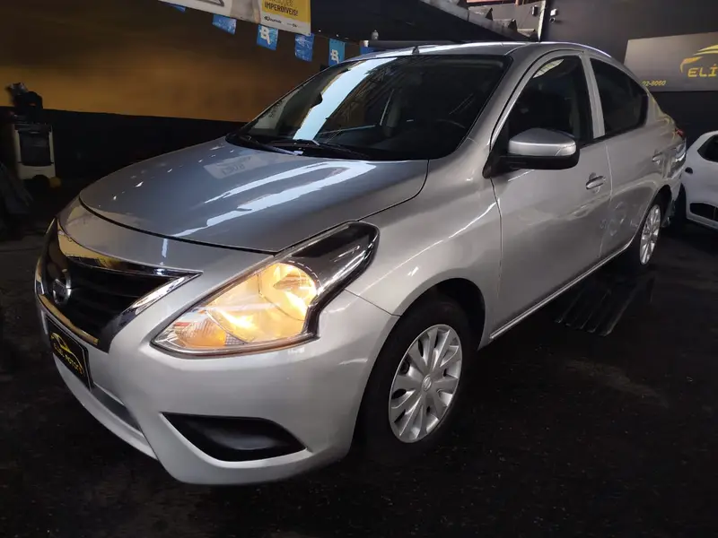 Nissan Versa 1.0 12V V-Drive (Flex)