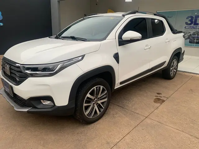Carro Fiat Strada 2022 Volcano 1.3 CD (Flex)
