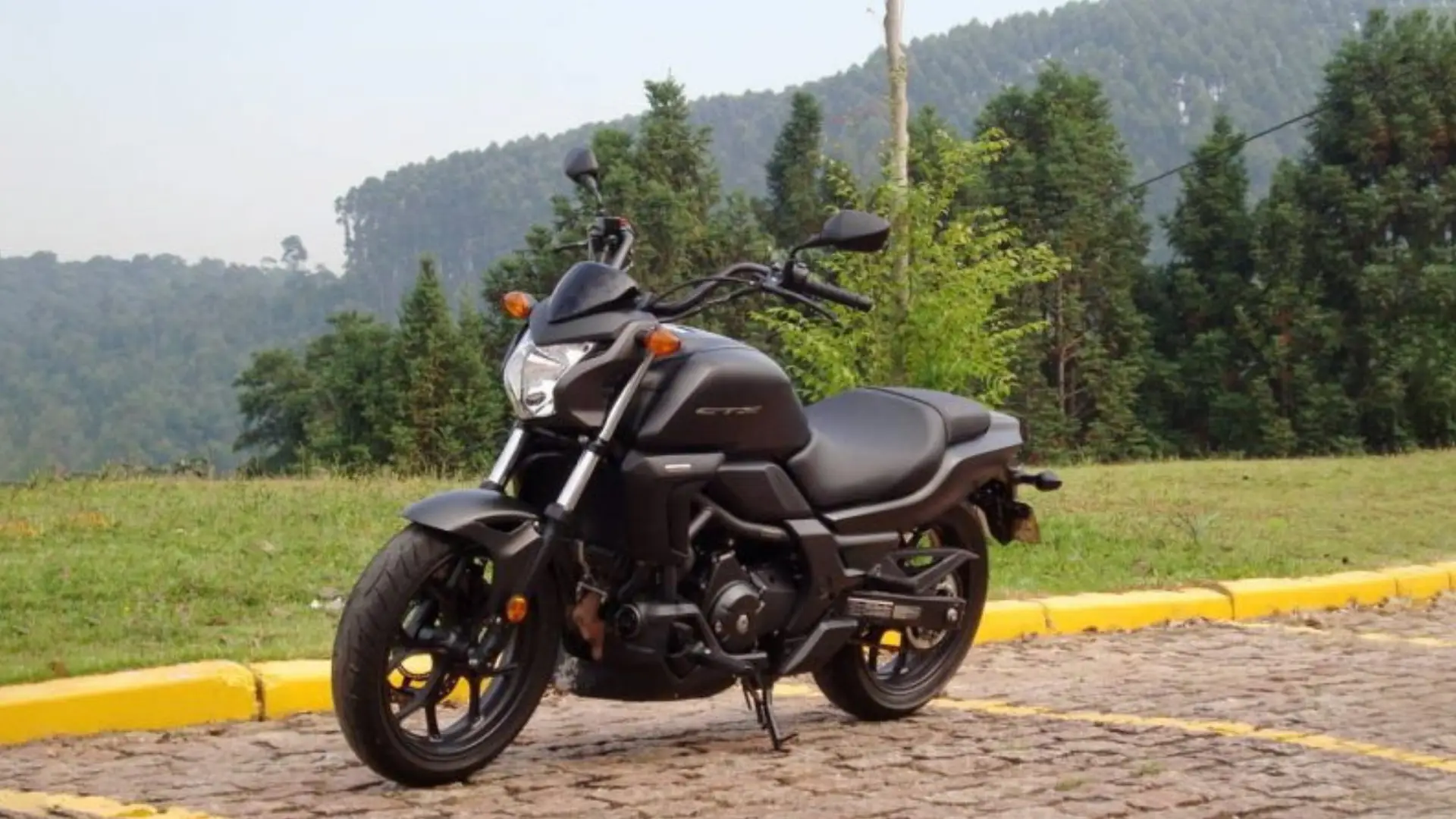 Honda CTX 700