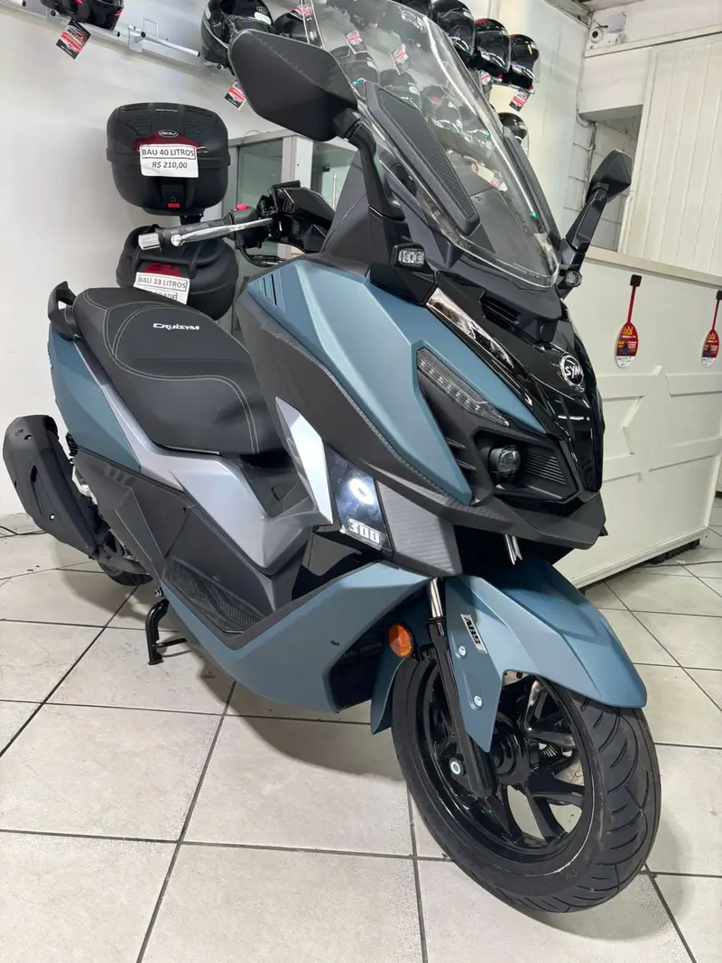 Dafra Cruisym 300