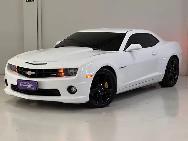 Carro Chevrolet Camaro 2011 SS 6.2