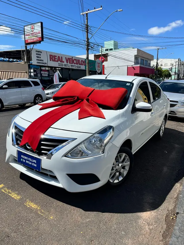 Carro Nissan Versa 2017 1.6 16V SV (Flex)