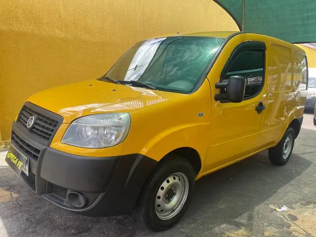 Carro Fiat Doblò Cargo 2013 1.4 8V (Flex)