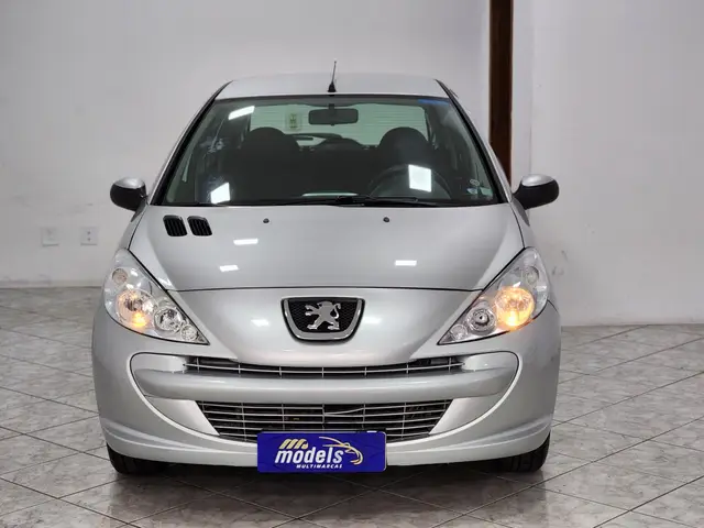 Carro Peugeot 207 2014 Hatch Active 1.4 (Flex)