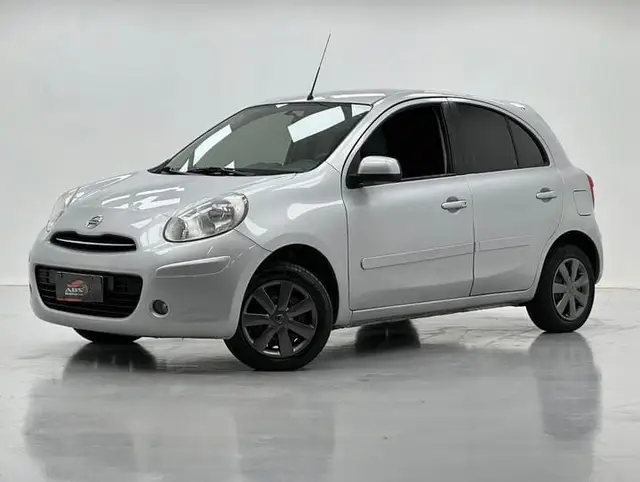 Carro Nissan March 2014 1.0 16V S (Flex)