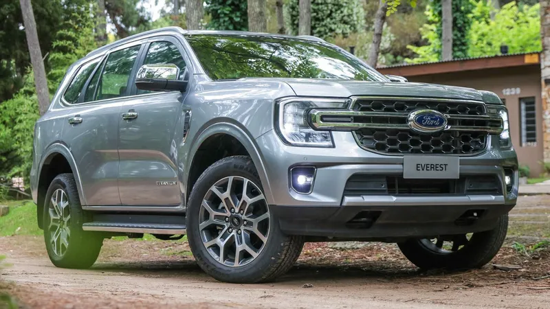 Ford Everest terá motor de Mustang para ser o terror do Toyota SW4
