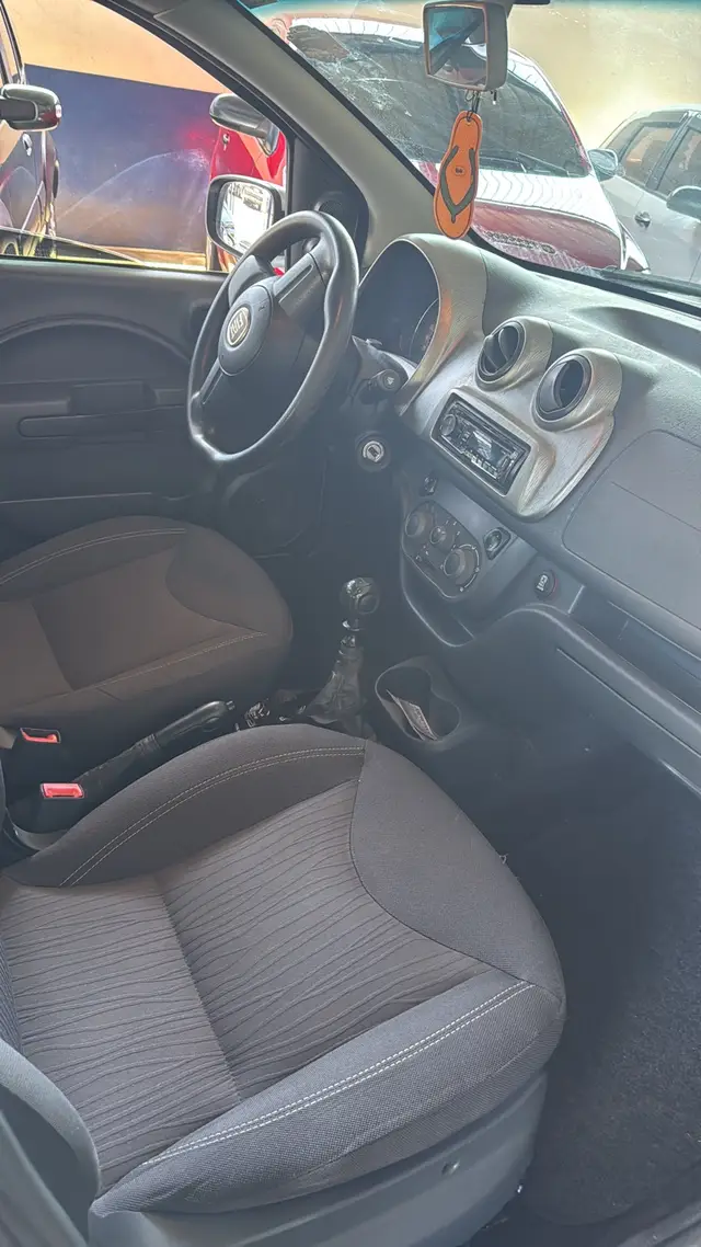 Carro Fiat Uno 2014 Way 1.0 8V (Flex) 4p