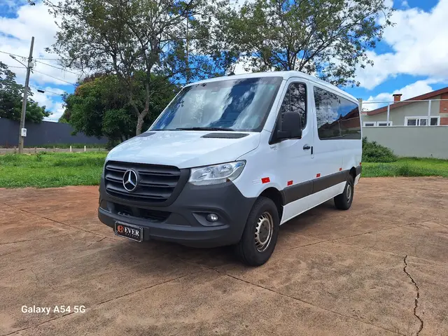 Carro Mercedes-Benz Sprinter 2021 VAN 416 CDI 9+1 (lugares) K42B UP9