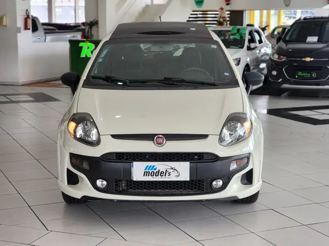 Carro Fiat Punto 2016 BlackMotion 1.8 16V Dualogic (Flex)