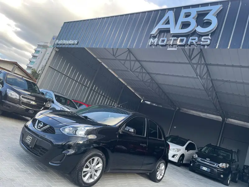 Nissan March 1.0 12V S (Flex)