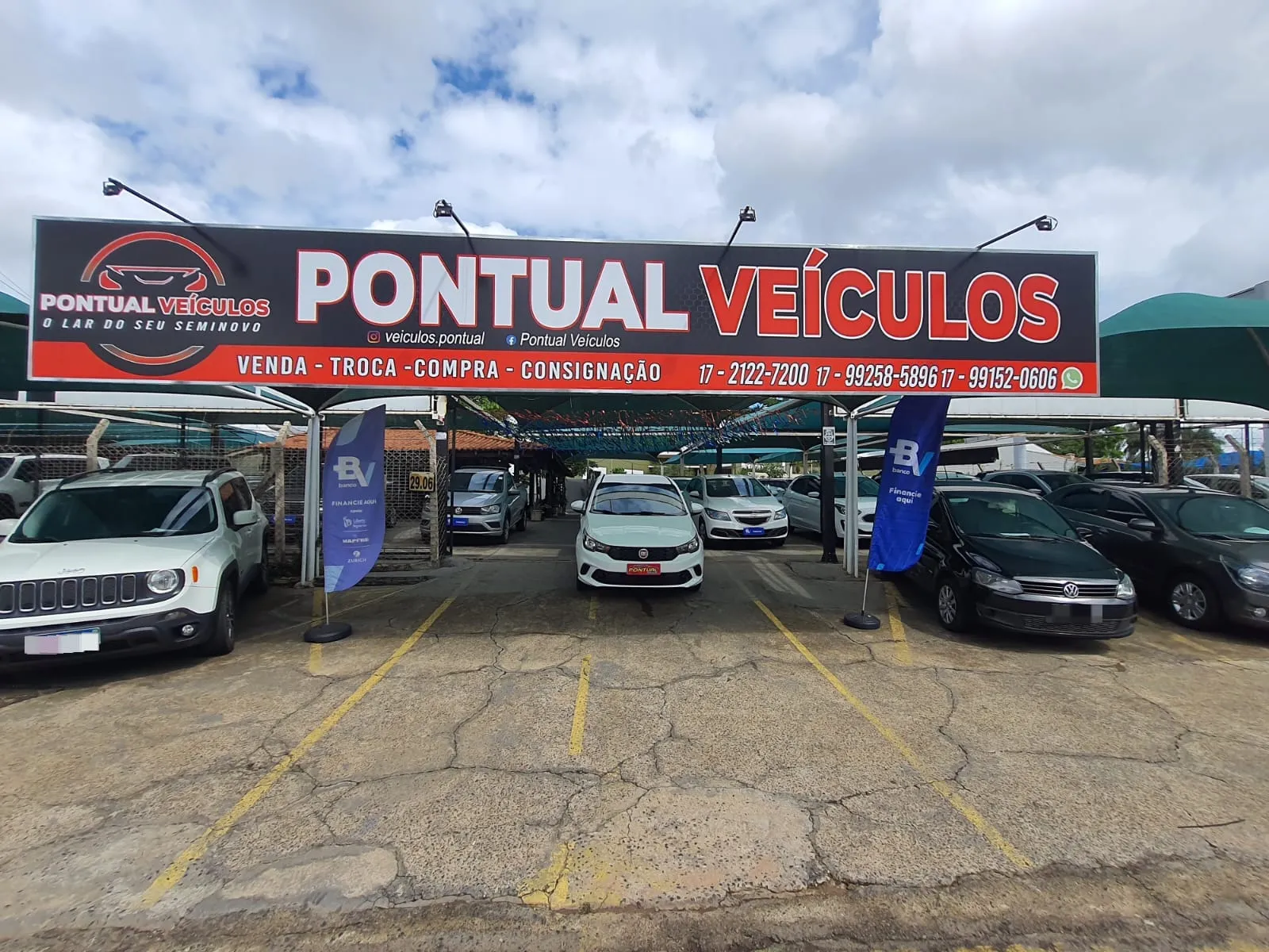 Fachada da loja PONTUAL VEICULOS - Mirassol - SP