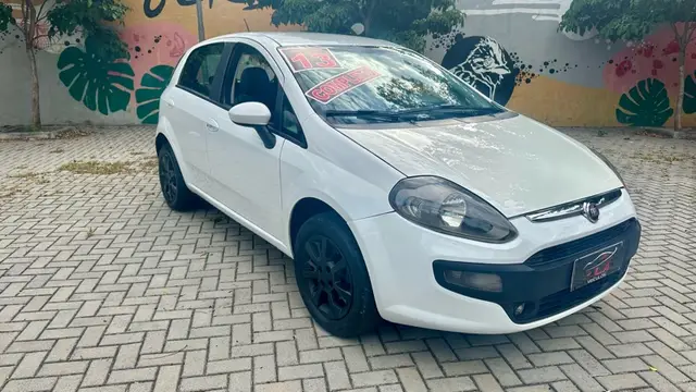 Carro Fiat Punto 2013 Attractive 1.4 (Flex)