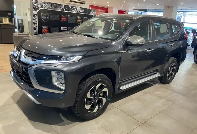 Carro Mitsubishi Pajero Sport 2025 HPE 2.4