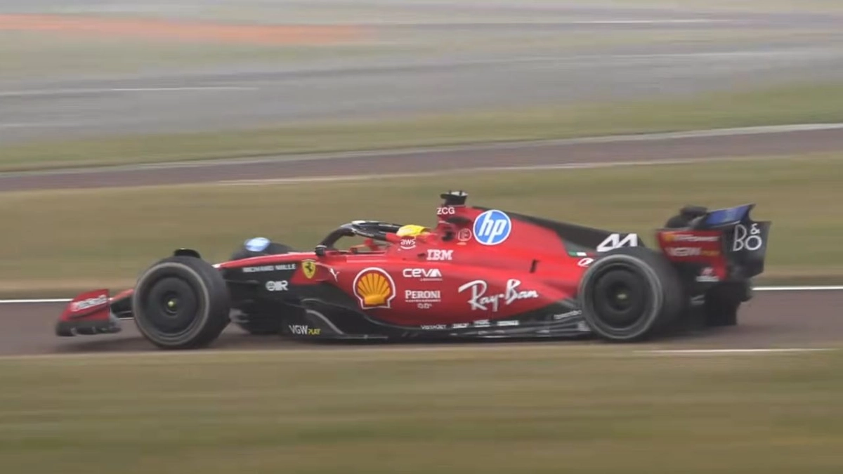 Heptacampeão realizou testes no autódromo da equipe em Maranello