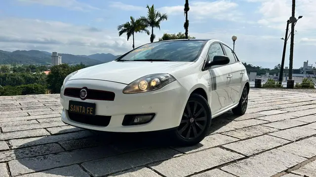 Carro Fiat Bravo 2014 Sporting 1.8 16V Dualogic (Flex)