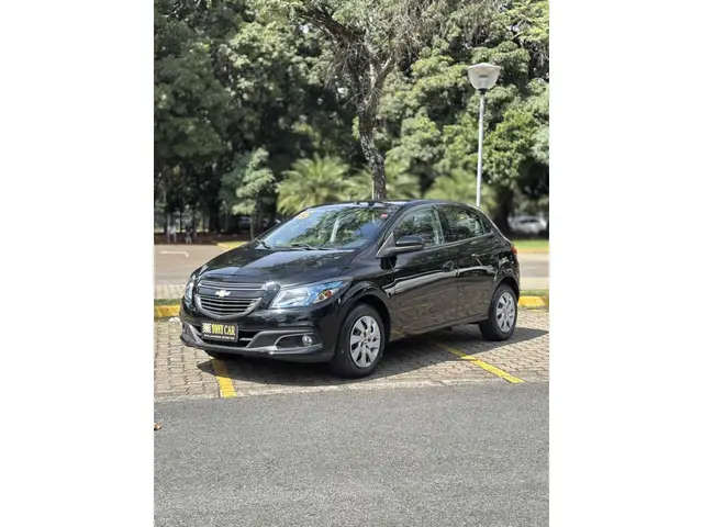 Carro Chevrolet Onix 2016 1.4 LT SPE/4